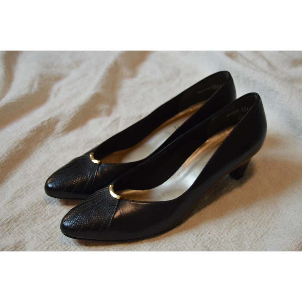 Vintage 1980's Black Kitten Heels